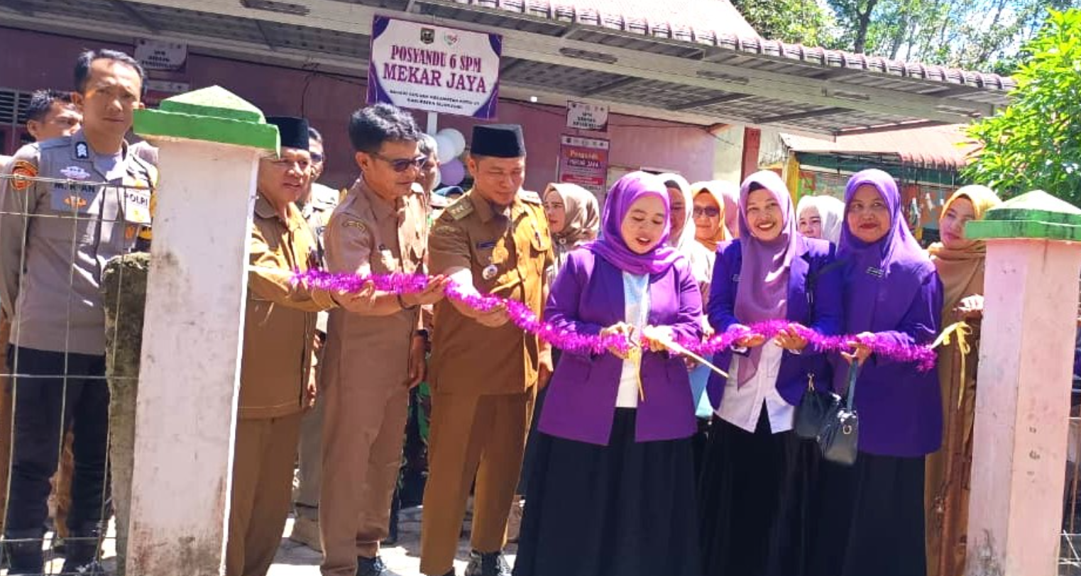 Tingkatkan Kualitas Layanan Dasar, Ketua Pembina Posyandu Kabupaten Sijunjung, Ny. Nedia Fitri Benny Dwifa, Resmi Melaunching Posyandu 6 Standar Pelayanan Minimal (SPM) Kecamatan Koto VII di Posyandu Mekar Jaya Nagari Guguak